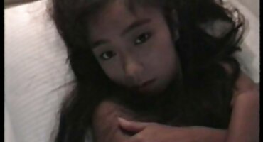 নীল কেশবিশিষ্ট বোনকে ঝাঁকুনি সেক্সি বিএফ বাঙালি দিয়ে ধরা।