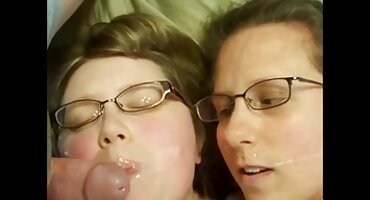 ভাইয়ের ডিক হিট বোনের বিএফ সেক্সি কোরে।