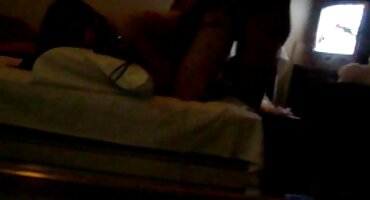 লোকটা চোখ বেঁধে একটা গুদ মুখে নিয়ে ঝাঁপিয়ে সেক্সি বাংলা বিএফ পড়ল