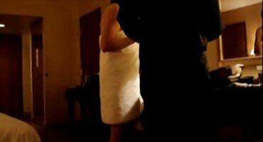 তার ছানা বেশ্যা কিনা তা খুঁজে বের করার জন্য একটি গোপন ক্যামেরা সেক্সি বিএফ বাংলা ইনস্টল করেছে এবং এটি চিত্রায়িত করেছে