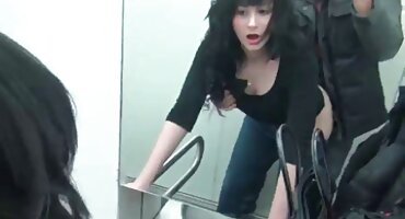 কতই না ভালো লাগে সেক্সি বিএফ বাঙালি যখন একজন মায়ের গার্লফ্রেন্ড টেকনি শিশ্যাম্বামির সাথে থাকে!