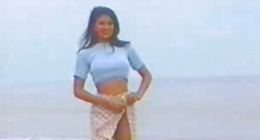 বোন তার ভাইয়ের মোটা হর্সরাডিশের সাথে দেখা সেক্সি ভিডিও বিএফ করেছে।