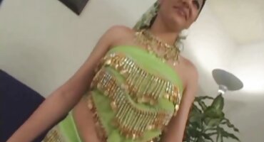 একজন বাঙালি মেয়েদের সেক্সি ভিডিও কালো মহিলার পরাশক্তি তার আত্মায় প্রকাশিত হয়েছিল।