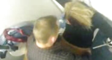 বড় boobs সঙ্গে পরিপক্ক মায়েরা স্টুডিওতে তাদের প্রিয় সেক্সি ভিডিও বিএফ রকার fucked