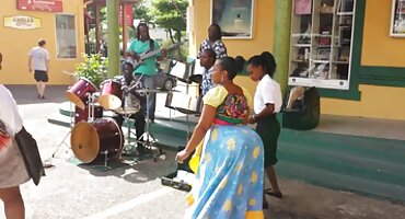 সেক্সি স্লাট একটি লোক seduces এবং তার গাধা বাঙালি মেয়েদের সেক্সি ভিডিও fucked পায়