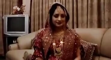 কাজের মেয়েটি সরাসরি নাইজেরিয়ান লোকাল সেক্সি বিএফ হুয়েটে চলে গেল।