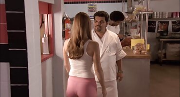 লিটার তেল দিয়ে বিএফ সেক্সি একটি বিশাল গাধা থেকে কোলে নাচ