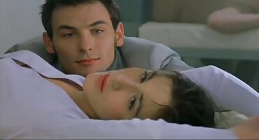 চিরকাল তার tanned গাধা দিয়েছেন এবং অনুশোচনা না সেক্সি সেক্সি বিএফ