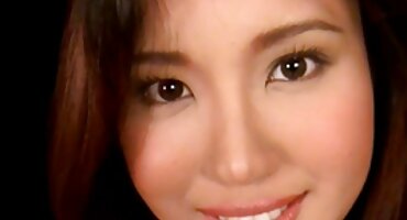 লোকটি মোটামুটিভাবে সেক্সি বিএফ এইচডি মলদ্বারে একটি লোমশ ভগ দিয়ে একটি স্বর্ণকেশী বান্ধবীকে চুদছে