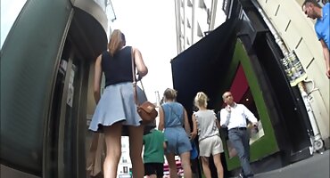 একজন সেক্সি বিএফ এক্স ব্যক্তি তেল দিয়ে ঢেলে দিয়ে একটি গরম শ্যামাঙ্গিনীকে চুদলেন