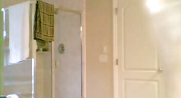 আমি বসকে কুরিয়ারের একজন সদস্যকে তার মুখের মধ্যে খুঁজে পেয়েছি এবং সাহসের সাথে ওপেন সেক্সি বিএফ নিজেকে পিছনে সংযুক্ত করেছি