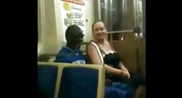 সকালের কফির সাথে নারীর সেক্সি বাংলা বিএফ যোনির স্বাদ।