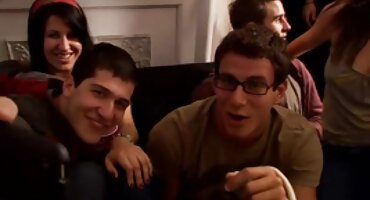 লোকটি একটি গোপন ক্যামেরার সামনে তার বান্ধবীকে চুদলো হিন্দি বিএফ সেক্সি